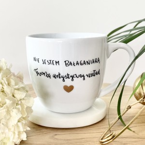 Nie jestem bałaganiarą tworzę artystyczny nieład kubek na prezent z napisem