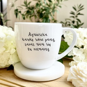  kubek filiżanka z napisem Agnieszka kawkę sobie parzy, z nią się dzień od razu darzy. pojemność do wyboru prezent  imininy Agnieszki