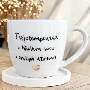 Porcelanowy Kubek dla Fizjoterapeutka – Fizjoterapeutka o Wielkim Sercu i Czułych Dłoniach | Prezent dla Fizjoterapeutki